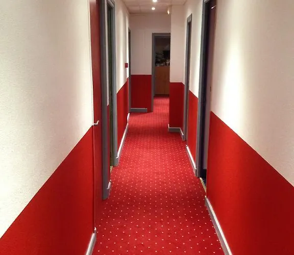 Les Colombes Szálloda *